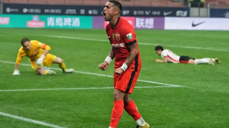 Shanghai Port Continues Winning Streak, Shandong Decimates 10-Man Dalian