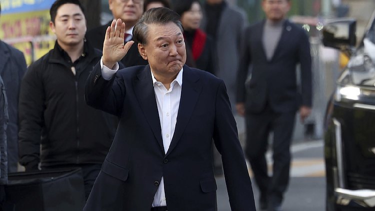 Prosecution Chooses Not to Appeal: Impeached ROK President Released