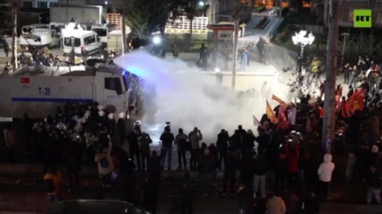 Istanbul Mayor Ordered Jailed by Turkish Court Amid Violent Protests