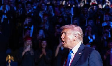 Trump Uncertain on Upholding the Constitution When Pressed, Responds: 'I don't know'
