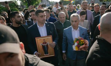 Rerun of Romanian Presidential Election Begins