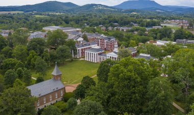 Why Small Colleges Are Engaging Lobbyists For the First Time