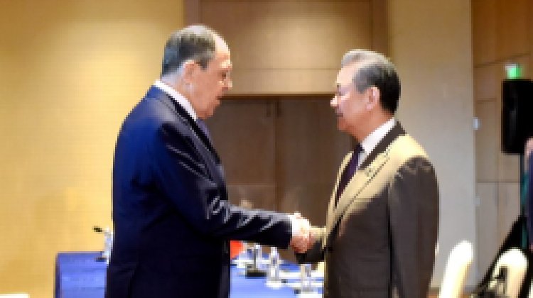 Chinese and Russian Foreign Ministers Examine Bilateral Relations, Ukraine Situation