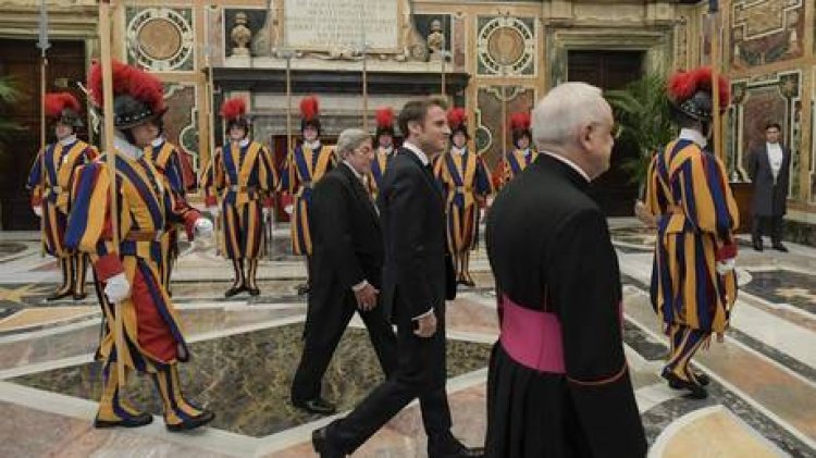 Media Reports Macron Trying to Influence Papal Conclave