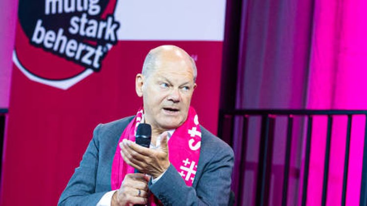 ‘Don’t rush’ to prohibit AfD – Scholz