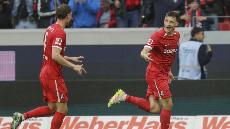 Bayern Munich clinch Bundesliga title following Leverkusen's draw at Freiburg