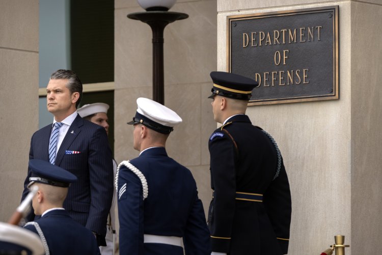 Pentagon Ordered by Hegseth to Cut Top Military Ranks
