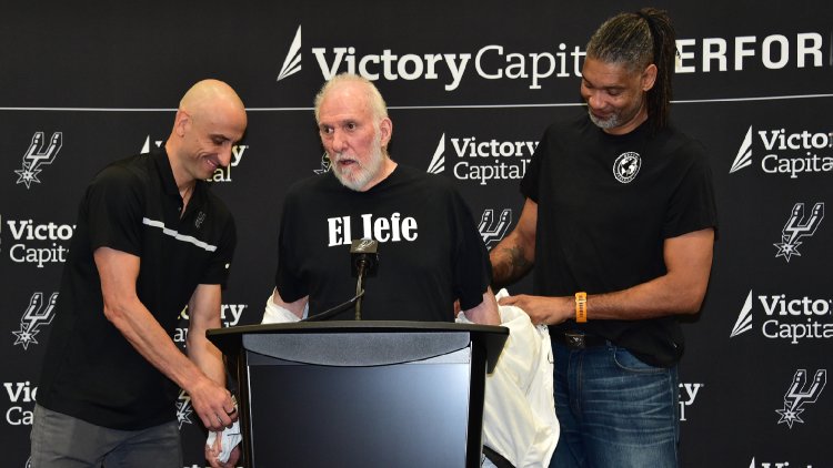Popovich addresses media at press conference introducing new Spurs coach