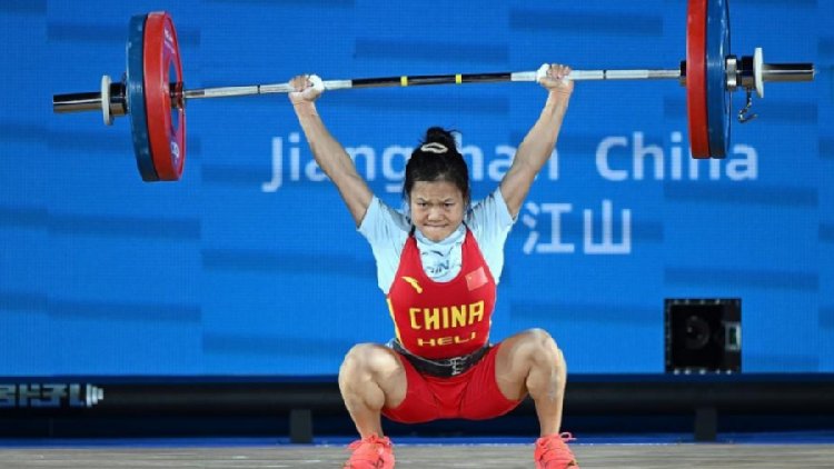 Zhao Breaks Snatch World Record at Asian Weightlifting Championships